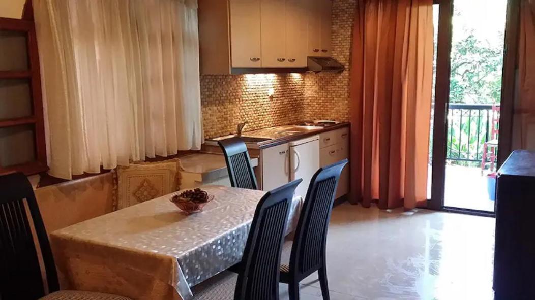 Tholeto Apartments Agios Gordios  Eksteriør billede