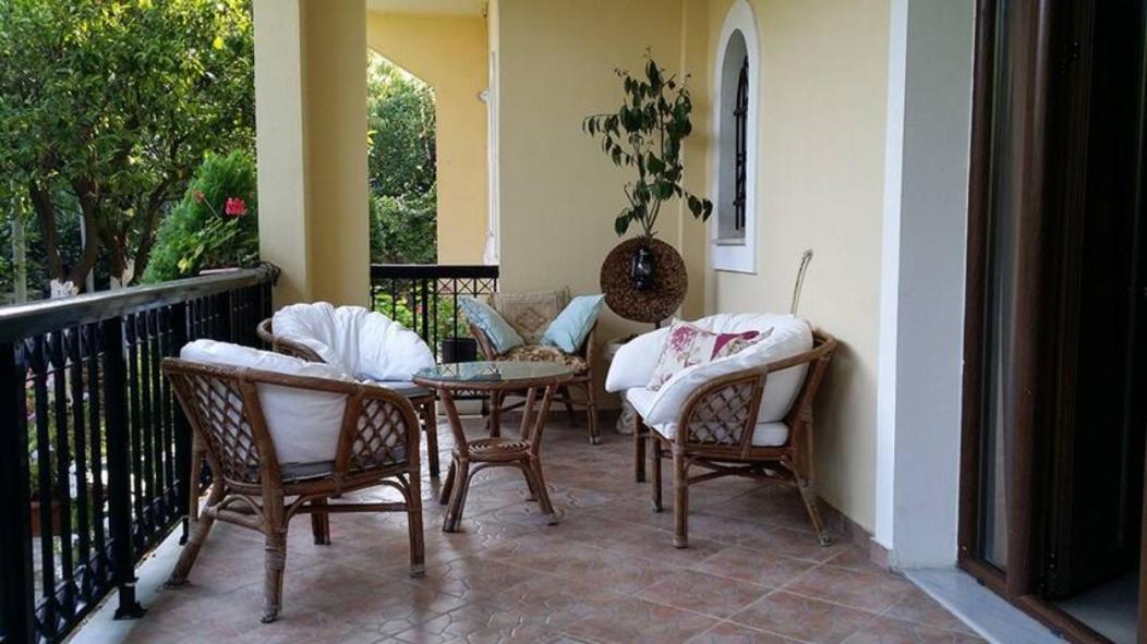 Tholeto Apartments Agios Gordios  Eksteriør billede