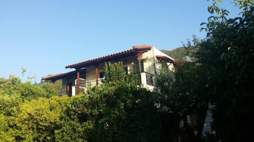 Tholeto Apartments Agios Gordios  Eksteriør billede