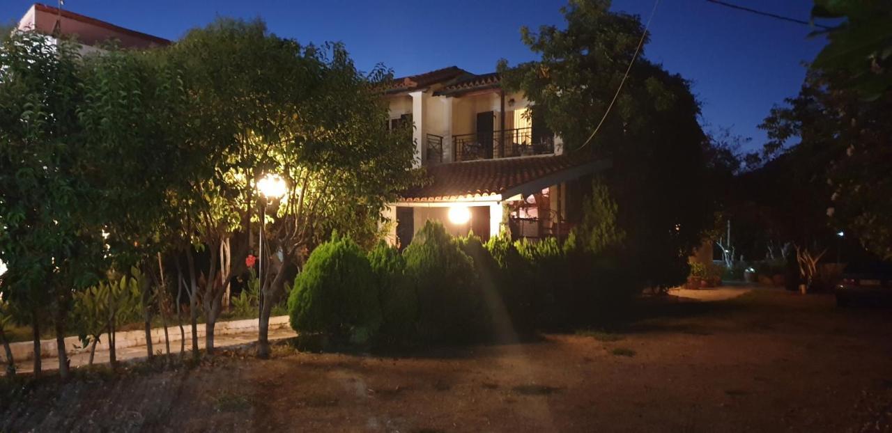 Tholeto Apartments Agios Gordios  Eksteriør billede