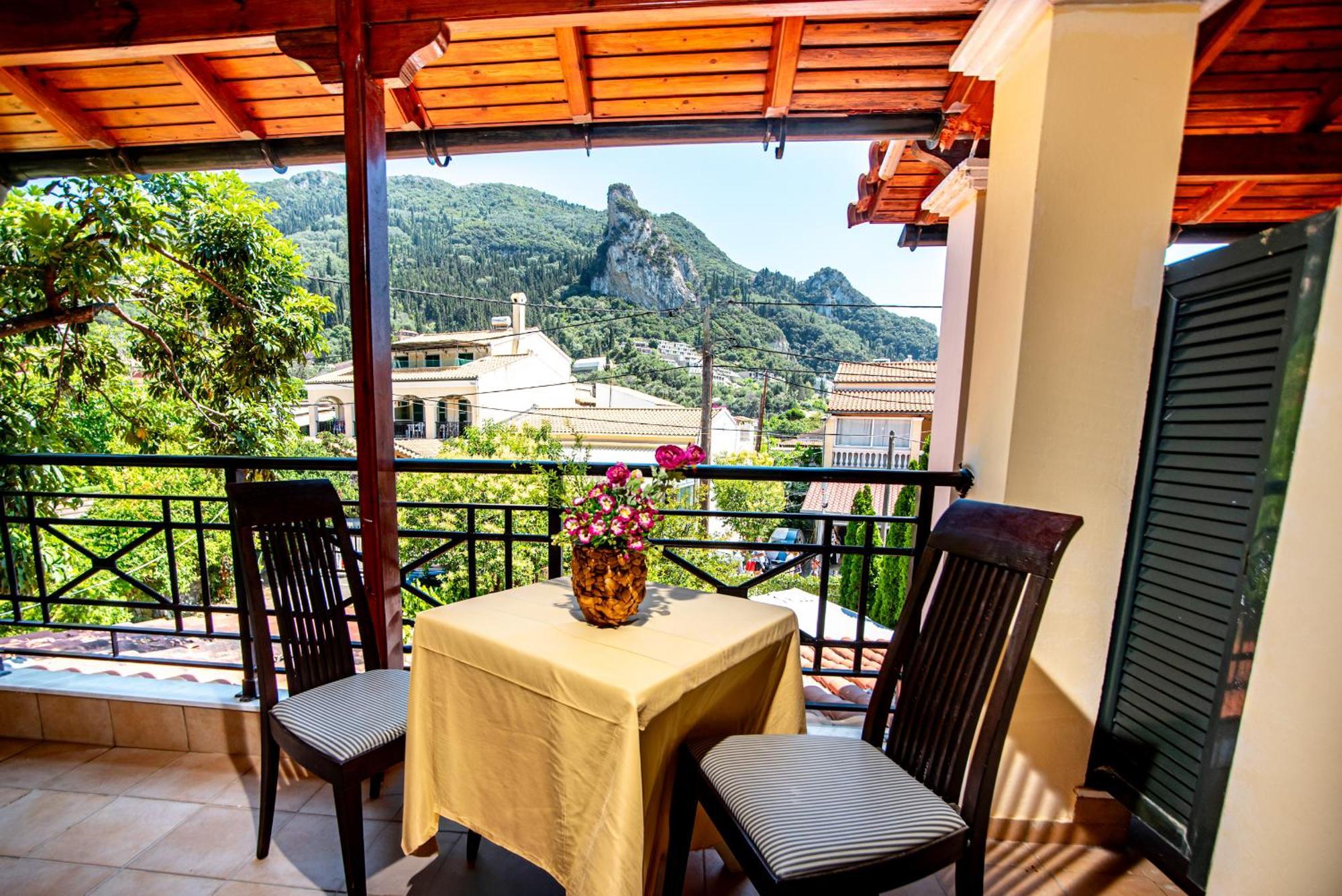 Tholeto Apartments Agios Gordios  Eksteriør billede